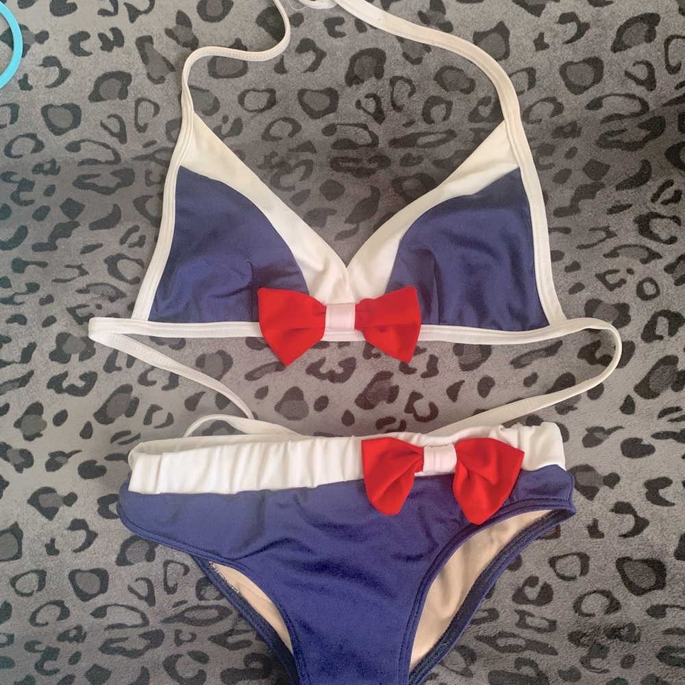 PINUP COUTURE Halter Strap 2 Piece Swimsuit Bikini Rockabilly